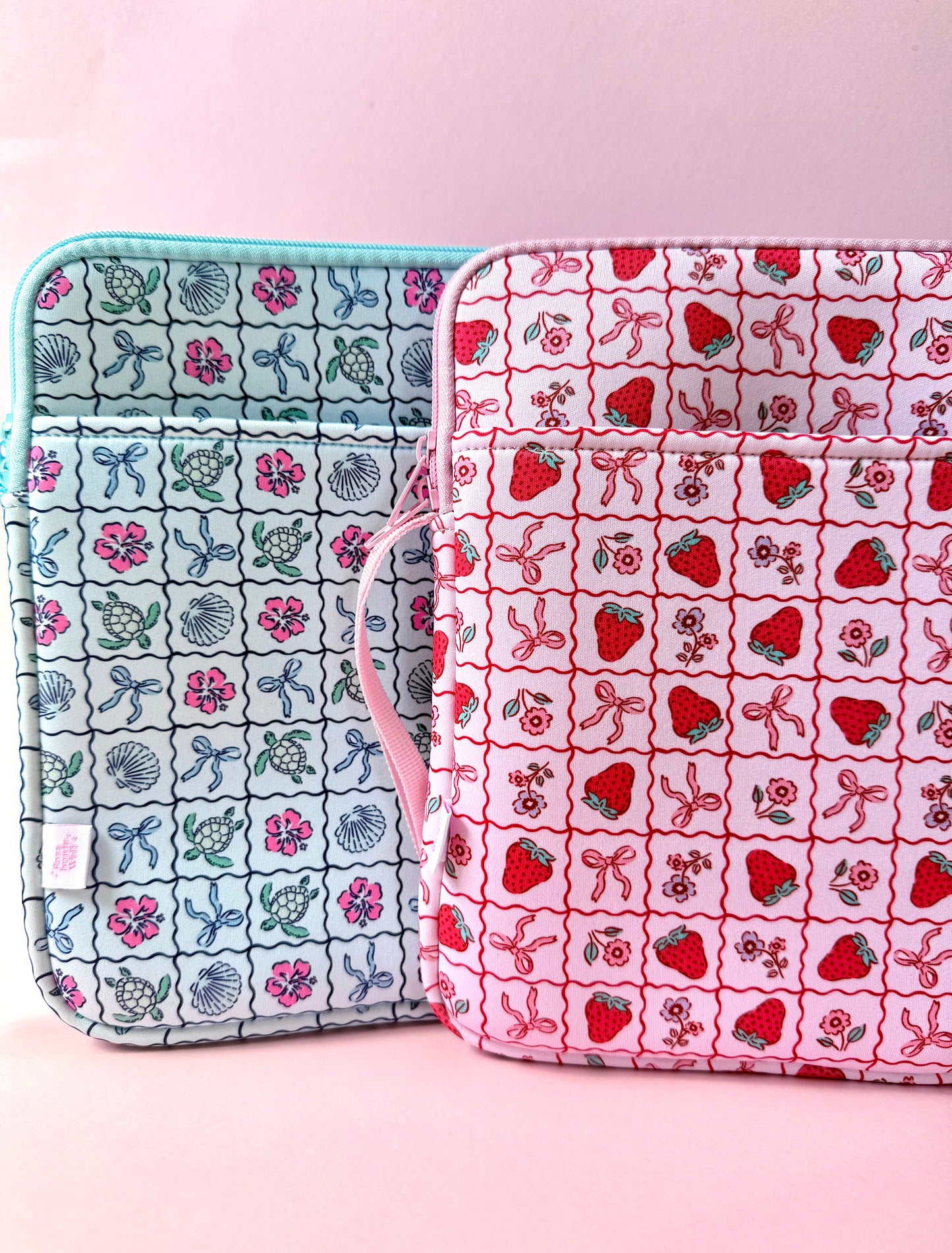 Tablet- & Büchertasche Erdbeere x OCEAN BERRY