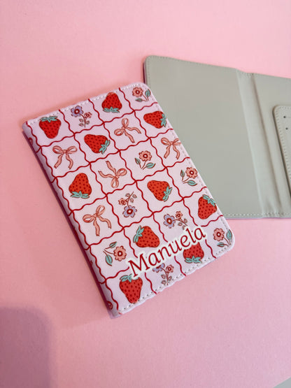 Reisepasshülle Erdbeere x OCEAN BERRY