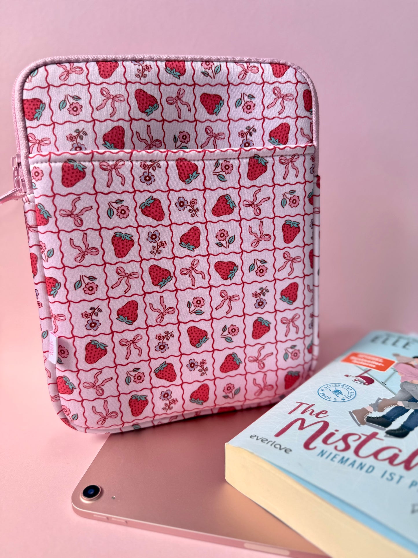 Tablet- & Büchertasche Erdbeere x OCEAN BERRY