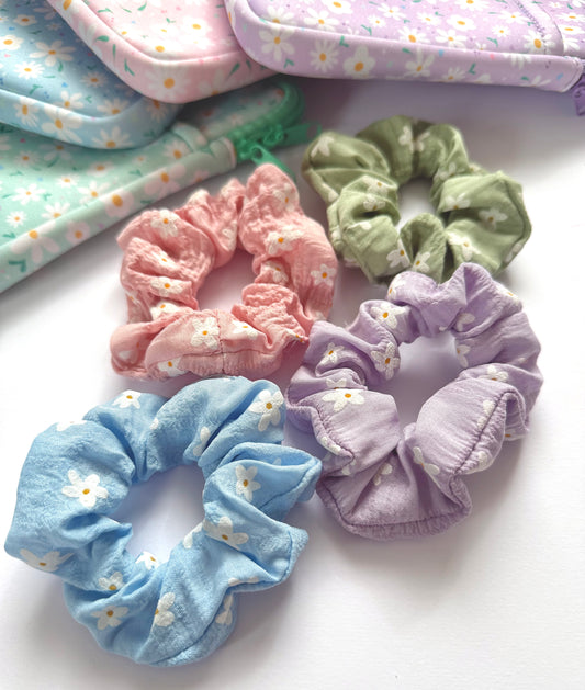 Scrunchie x DAISYLICIOUS