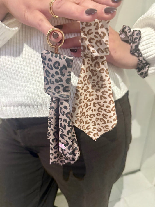 Brillentuch mit Täschchen x COZY LEO
