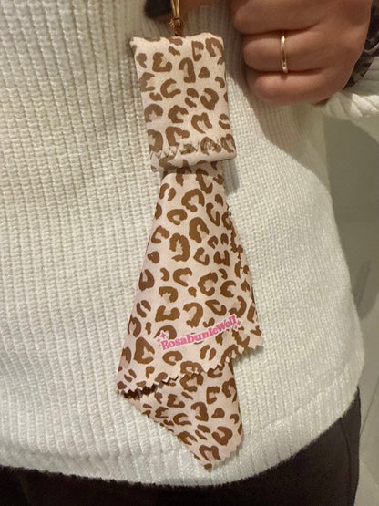 Brillentuch mit Täschchen x COZY LEO
